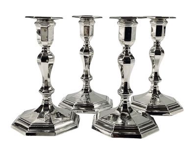 Set of 4 English Sterling Silver Candlesticks Dated 1904/05 With Brown Family Crest