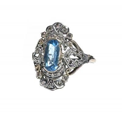 Vintage Aquamarine and Diamond Ring
