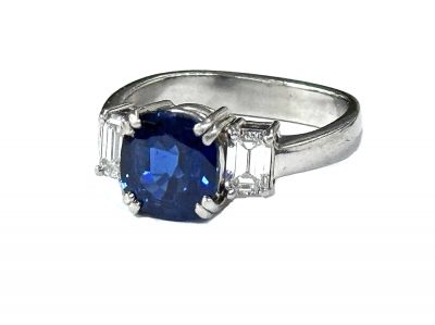 Vintage Sapphire and Diamond Ring