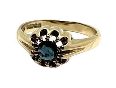 Vintage Sapphire Solitaire Ring