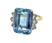Vintage Aquamarine and Diamond Ring