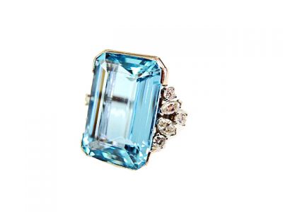 Vintage Aquamarine and Diamond Ring