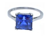 Vintage Sapphire Solitaire Ring