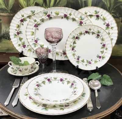 Royal Worcester “Bacchanal” Dinnerware Set For 8 To 12, circa 1960