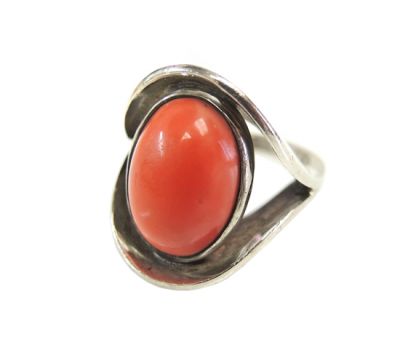 Vintage Coral Solitaire Ring