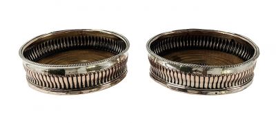 Late Georgian Era Sheffield Silver Plate Wine Bottle Coasters, circa 1820-40