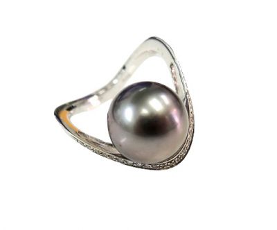 Modern Black Tahitian South Sea Pearl and Diamond Ring