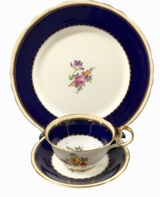 Partial Dinner Service Of Aynsley Bone China, Pattern 7473, English, circa 1950s