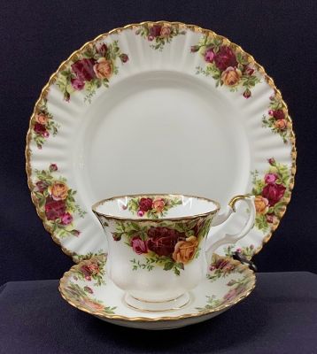 Royal Albert “Old Country Roses” Dinnerware