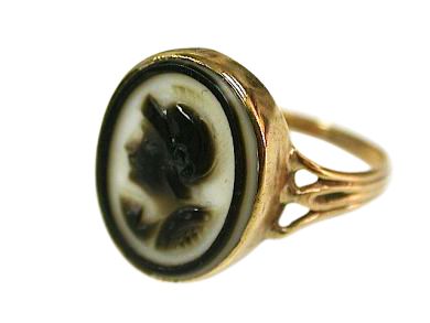 Vintage Agate Cameo Ring