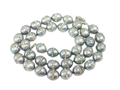 Glittery Pearls
