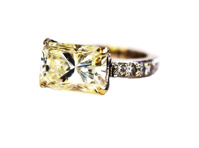 Modern Diamond Ring