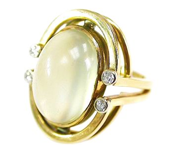 Vintage 12.53ct Moonstone and Diamond 14kt Ring