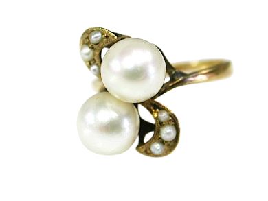 Pearl Ring