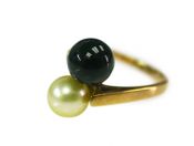 Pearl and Onyx Ring