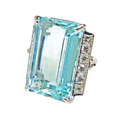 Vintage Aquamarine and Diamond Ring