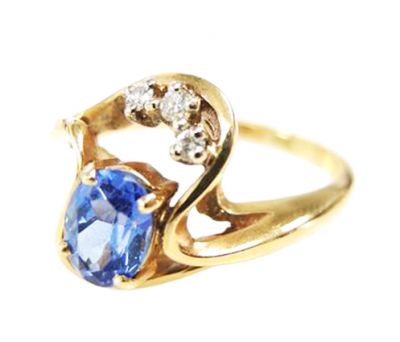 Vintage Yellow And White Gold Tanzanite Ring