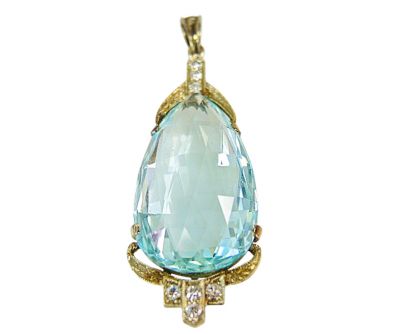 Art Deco 18.83ct Aquamarine and Diamond 18kt Pendant