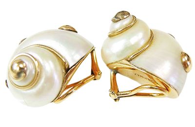 Vintage Mother of Pearl Seashell 14kt Earrings