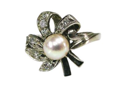 Birks Vintage Pearl and Diamond Floral 18kt Ring