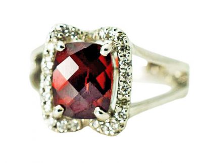 Modern 2.48ct Garnet and Diamond 14kt Ring