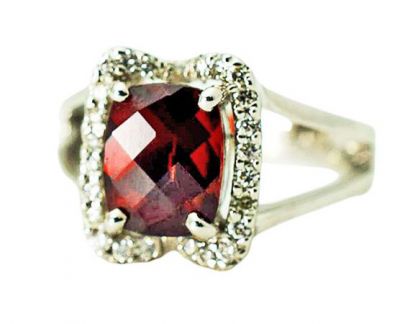 Modern 2.48ct Garnet and Diamond 14kt Ring