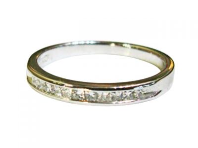 Modern Diamond Ring