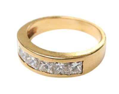 Modern 6 Diamond Ring