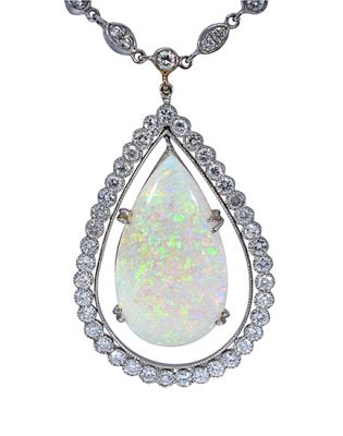 Vintage 18.02ct Opal and Diamond Pendant Necklace in Platinum and 18kt White Gold