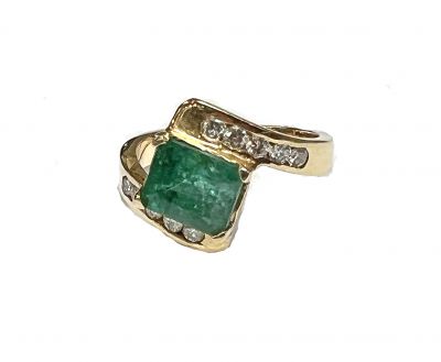 Vintage Emerald and Diamond Ring