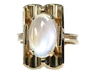 Siffari Mid-Century Modern 2.19ct. Moonstone Solitaire Ring