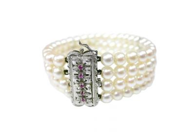Pearl Bracelet