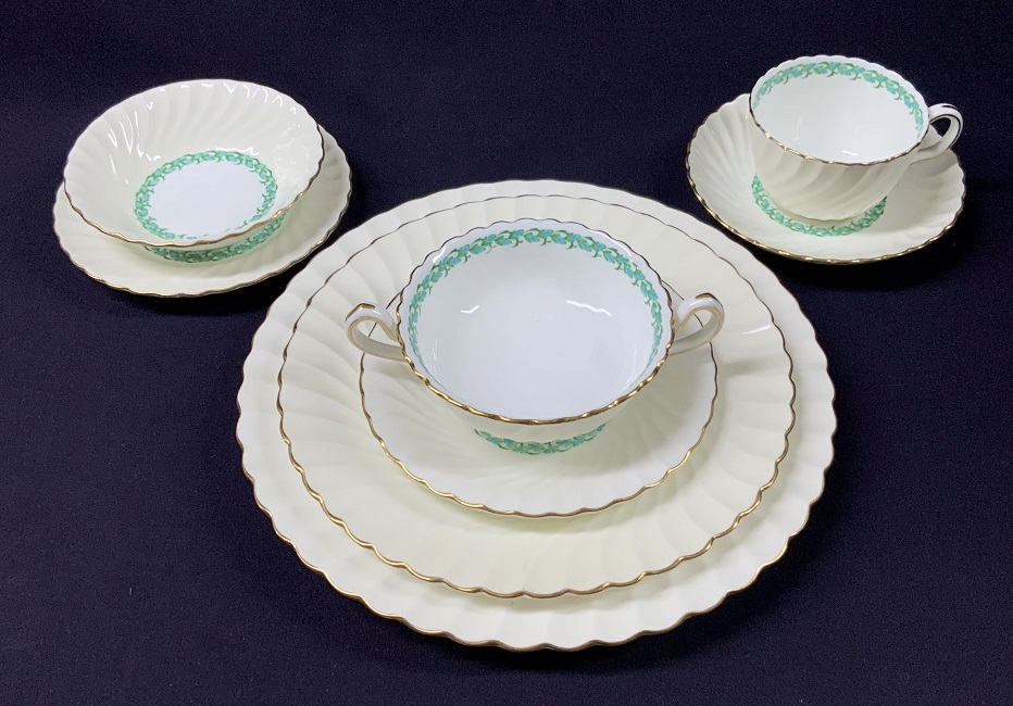 Minton Lady Rodney Dinner Service For 8 | Cynthia Findlay Fine