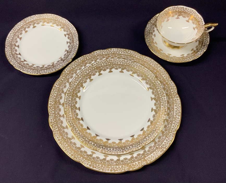 Royal_Stafford_Gold_Regent_Din