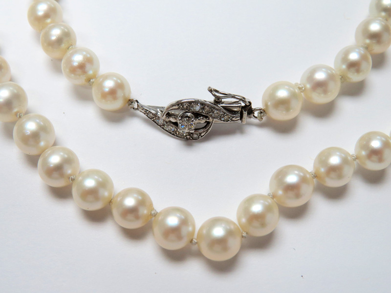 Vintage Pearl Necklace