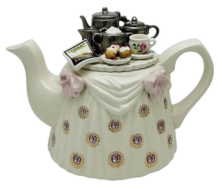 Paul_Cardew_Teapot_Designed_Fo