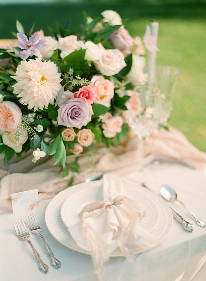 2017 - Wedding / Bridal Photo Shoots That Featured Decorative Objects And Jewellery From Cynthia Findlay - Table Setting 