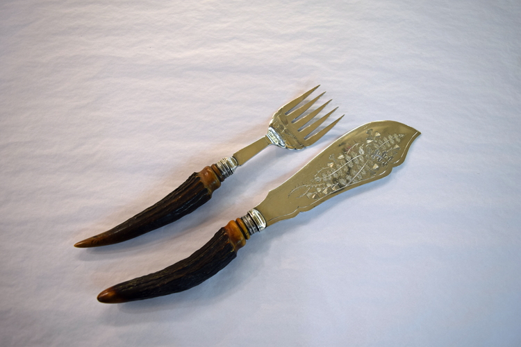 Victorian Two Piece Stag Handled Fish Servers