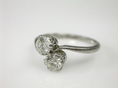 Vintage Diamond Toi et Moi Ring