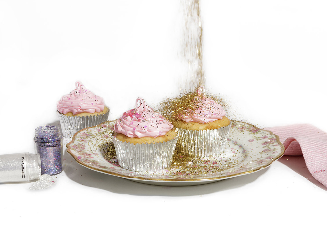 Daphine_Magazine/Dauphine-Magazine-CupcakeSQ-Cynthia-Findlay-Antiques-desert-dish